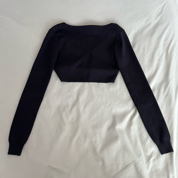 M BOUTIQUE Cropped Black Long Sleeve - Picture 3 of 4